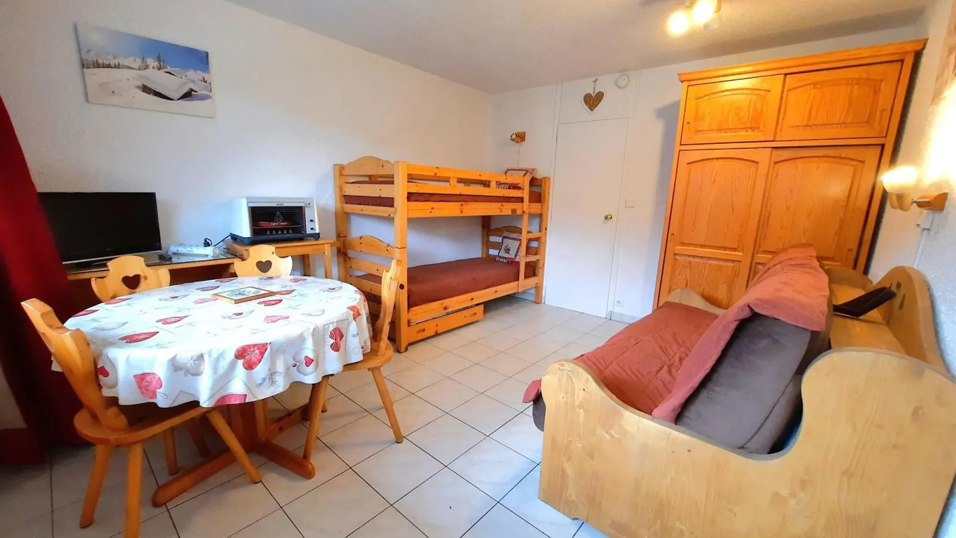 Studio Confortable Au Pied Des Pistes, Balcon Sud-Ouest, Centre Des Menuires, 3 Pers - Fr-1-452-284 location